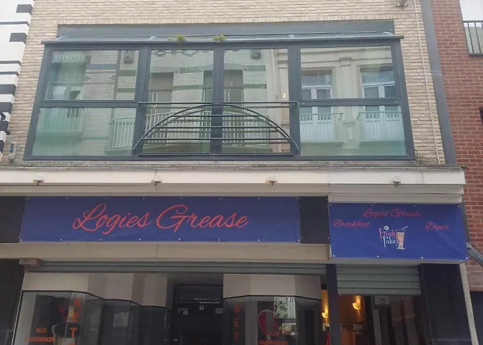 Logies Grease